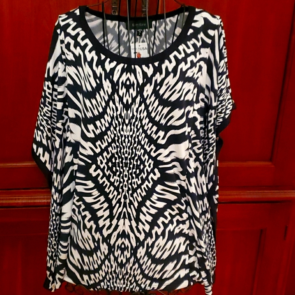 NWT Karen Kane Tunic Large